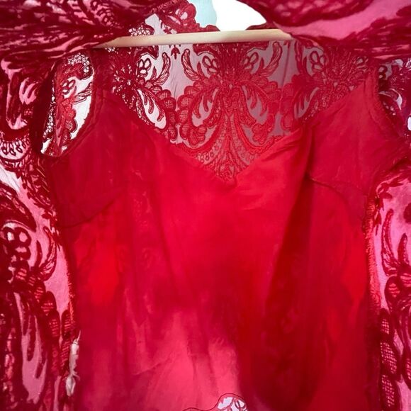 Saylor Norma Red Lace Top Long Sleeve High Neck Sheer - Picture 7 of 12